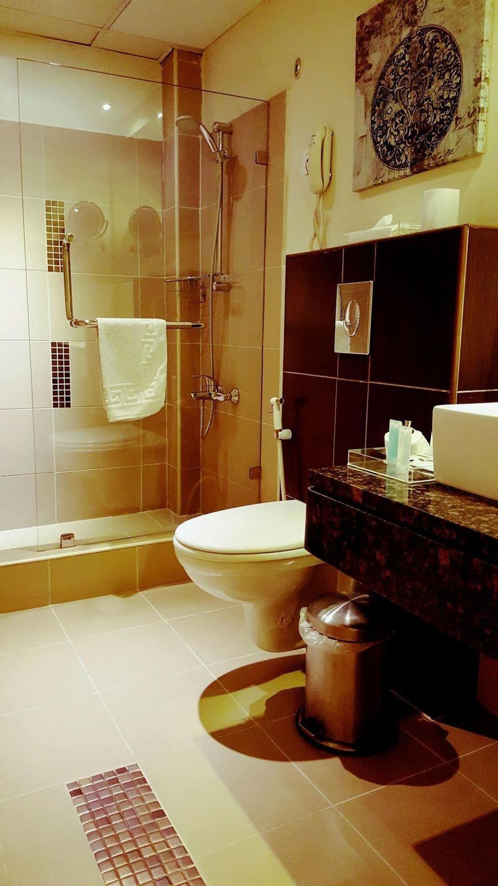 Crystal Hotel Амман Экстерьер фото